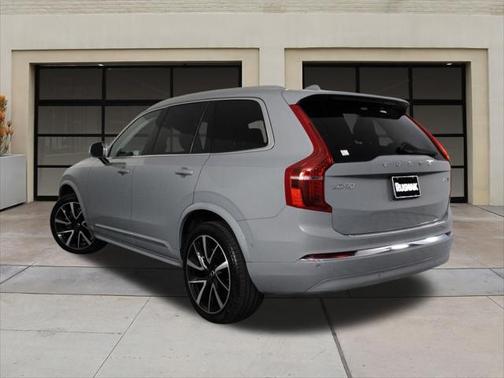 2025 Volvo XC90 B5 Plus