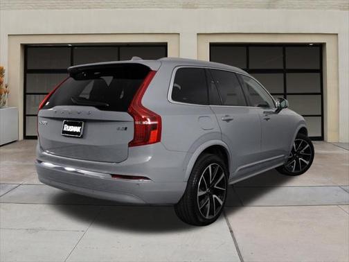 2025 Volvo XC90 B5 Plus