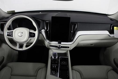 2026 Volvo XC60 B5 Ultra