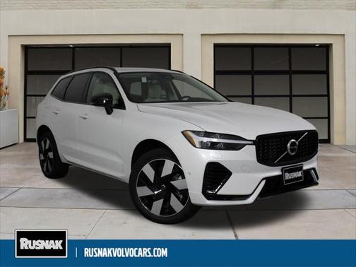 2025 Volvo XC60 Plug-In Hybrid T8 Plus