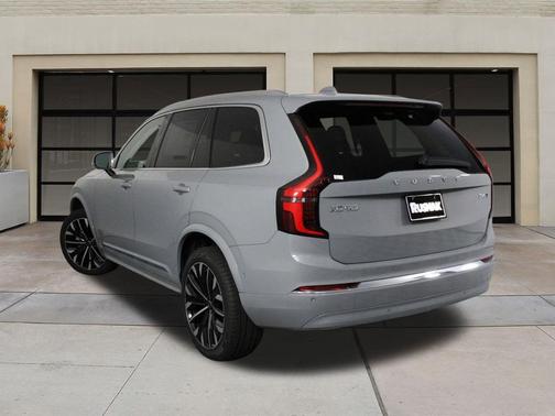 2025 Volvo XC90 B6 Ultra