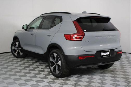 Vapour Grey Metallic 2026 Volvo XC40 Plus, B5 AWD Gas (mild hybrid), Dark