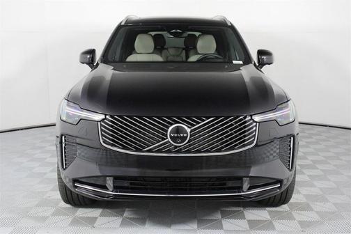 2025 Volvo XC90 B6 Ultra