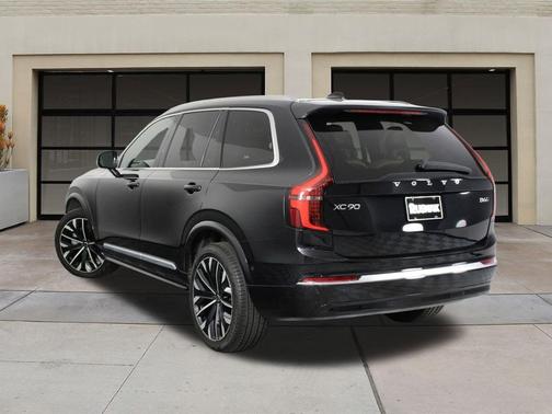 2025 Volvo XC90 B6 Ultra
