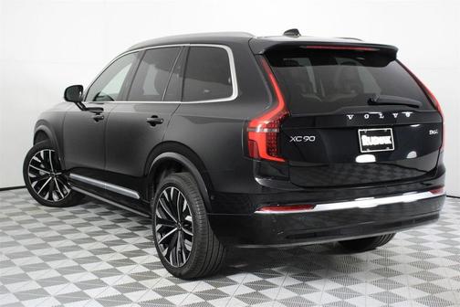 2025 Volvo XC90 B6 Ultra