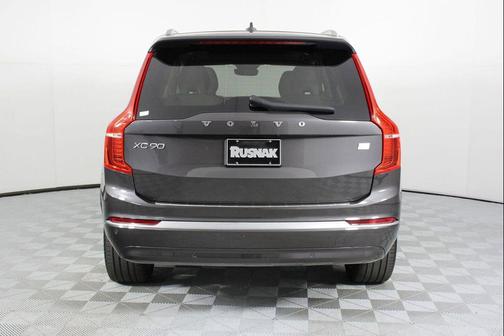 2024 Volvo XC90 Recharge Plug-In Hybrid T8 Plus 6-Seater