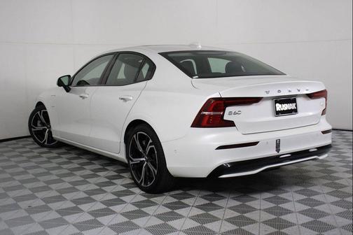 Crystal White Metallic 2023 Volvo S60 Recharge Plug-In Hybrid T8 Plus Dark Theme