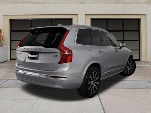2025 Volvo XC90 B5 Core