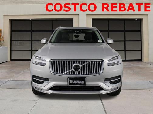 2025 Volvo XC90 B5 Core