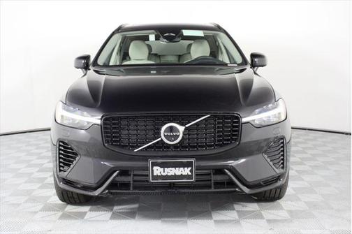 2025 Volvo XC60 Plug-In Hybrid T8 Ultra