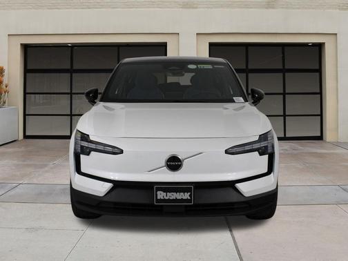 2026 Volvo EX30 Plus Twin Motor Performance, Fully electric