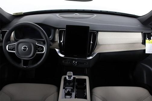 2026 Volvo XC90 B5 Plus 7-Seater