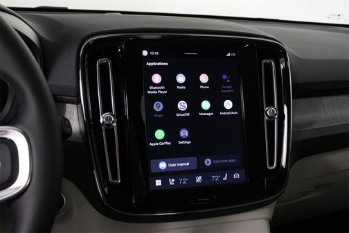 2026 Volvo XC40 B4 Plus