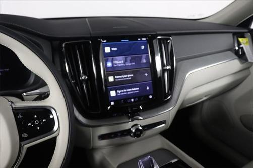 2025 Volvo XC60 Plug-In Hybrid T8 Ultra