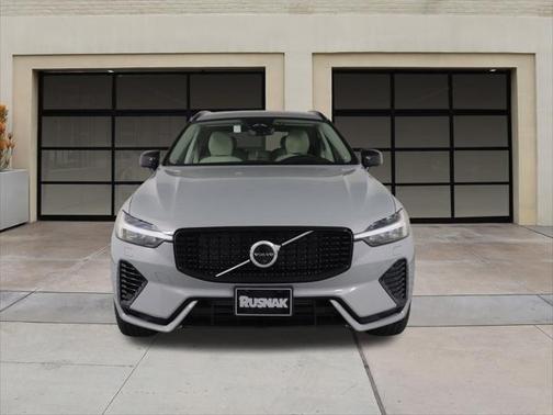 2025 Volvo XC60 Plug-In Hybrid T8 Ultra