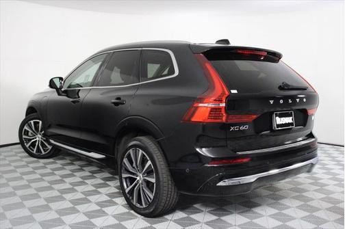 2022 Volvo XC60 Recharge Plug-In Hybrid T8 Inscription Expression