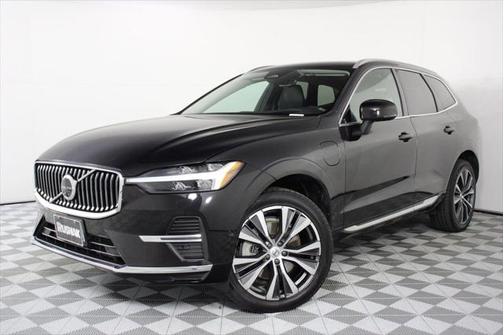2022 Volvo XC60 Recharge Plug-In Hybrid T8 Inscription Expression