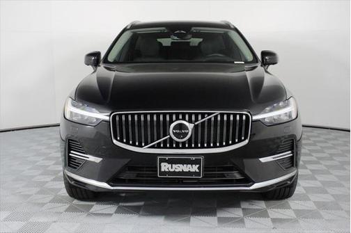 2022 Volvo XC60 Recharge Plug-In Hybrid T8 Inscription Expression