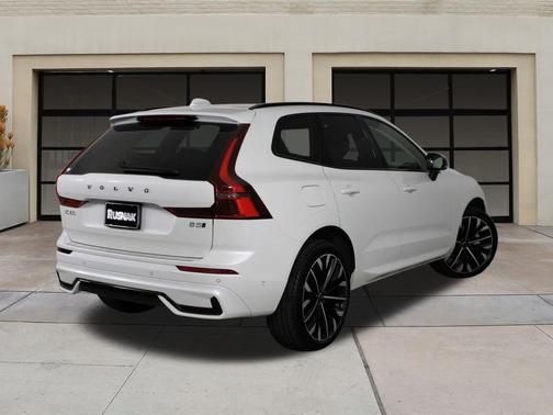 2026 Volvo XC60 B5 Ultra