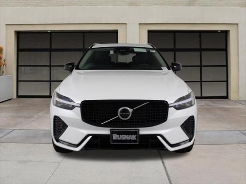 2025 Volvo XC60 B5 Core