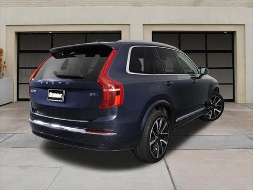 2024 Volvo XC90 B5 Plus Bright Theme