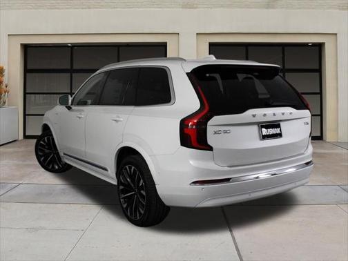 2025 Volvo XC90 Plug-In Hybrid T8 Plus 7-Seater