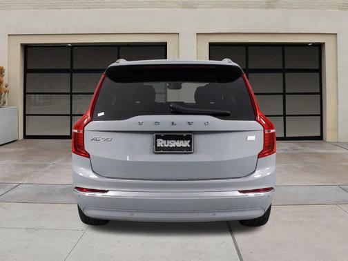 2024 Volvo XC90 Recharge Plug-In Hybrid T8 Plus Bright Theme 7-Seater
