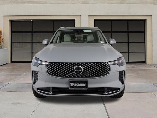 2026 Volvo XC90 B6 Ultra 7-Seater