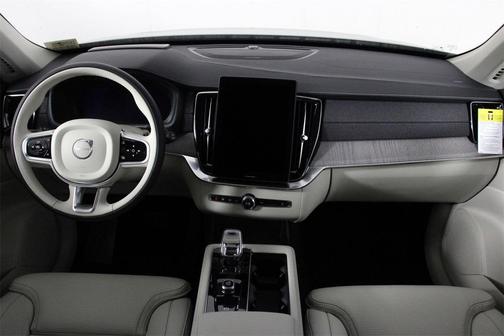 2026 Volvo XC90 B6 Ultra 7-Seater