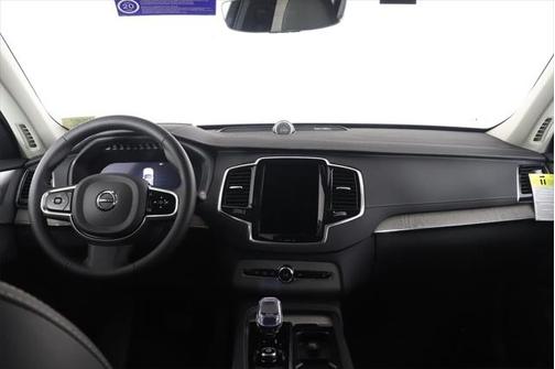 2025 Volvo XC90 B6 Ultra
