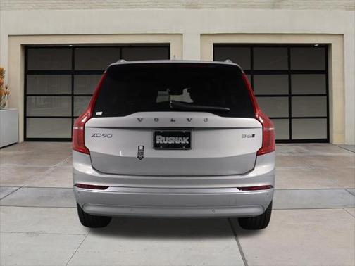 2025 Volvo XC90 B6 Ultra