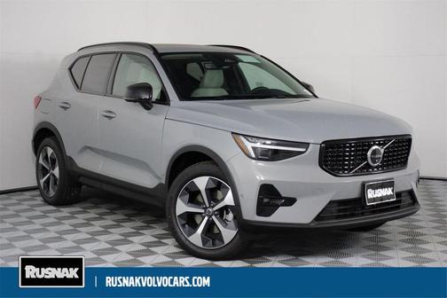 2026 Volvo XC40 B5 Plus
