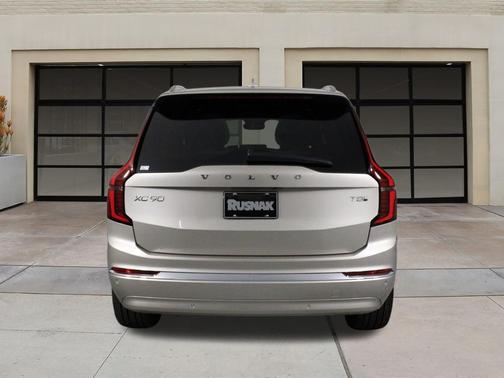 2026 Volvo XC90 Plug-In Hybrid T8 Plus 7-Seater