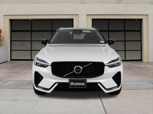 2025 Volvo XC60 B5 Core