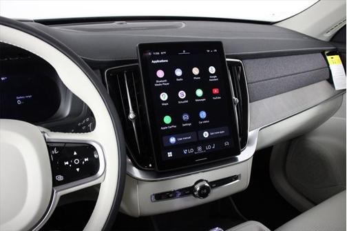 2025 Volvo XC90 Plug-In Hybrid T8 Ultra 7-Seater