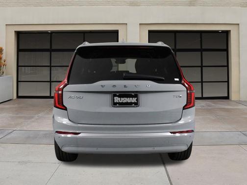 2026 Volvo XC90 Plug-In Hybrid T8 Plus 7-Seater