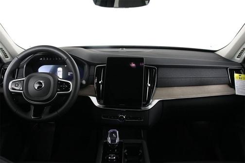 2026 Volvo XC90 Plug-In Hybrid T8 Plus 7-Seater