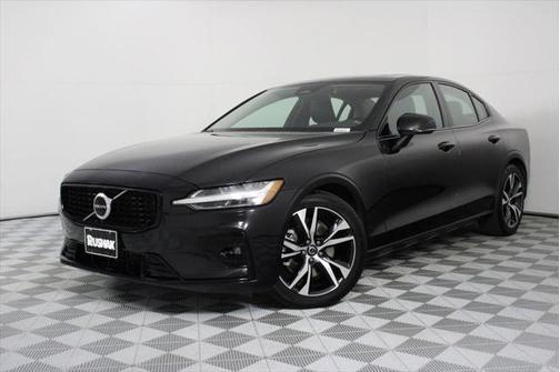 2025 Volvo S60 B5 Core