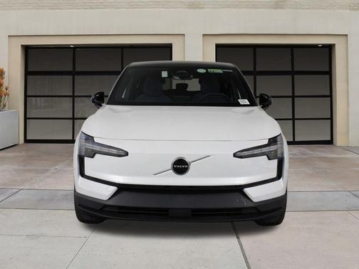 2025 Volvo EX30 Twin Motor Plus