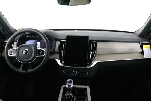 2026 Volvo XC90 B5 Core