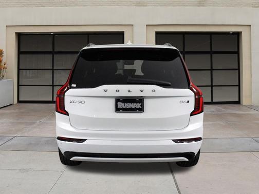 2026 Volvo XC90 B6 Ultra Dark Theme 7-Seater