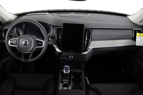 2026 Volvo XC90 B6 Ultra Dark Theme 7-Seater