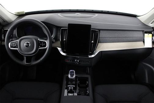 2026 Volvo XC90 B5 Plus 7-Seater