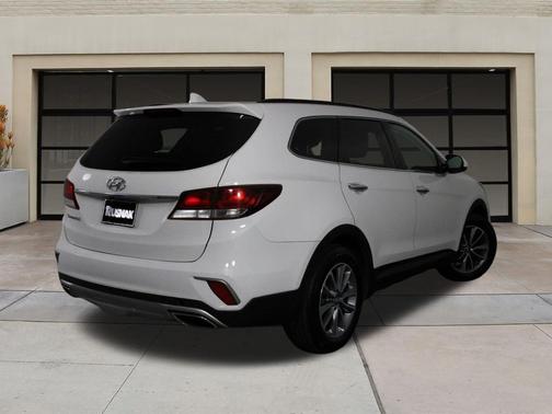 2017 Hyundai SANTA FE SE