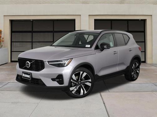 Aurora Silver 2026 Volvo XC40 Ultra, B5 AWD Gas (mild hybrid), Dark