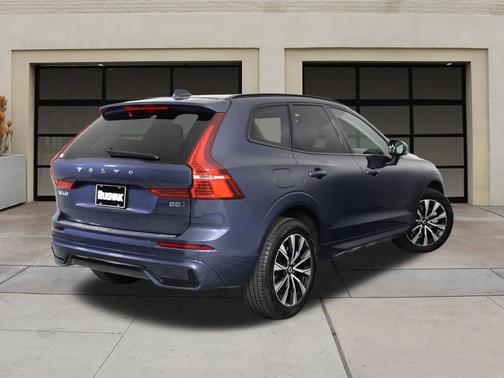 2025 Volvo XC60 B5 Core