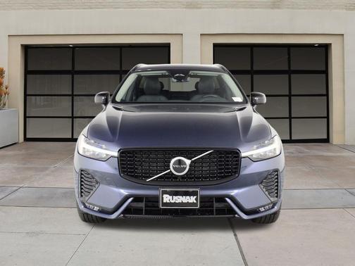 2025 Volvo XC60 B5 Core