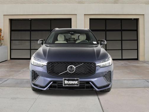 2026 Volvo XC60 Plug-In Hybrid T8 Plus