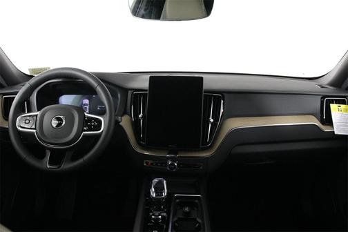 2026 Volvo XC60 Plug-In Hybrid T8 Plus