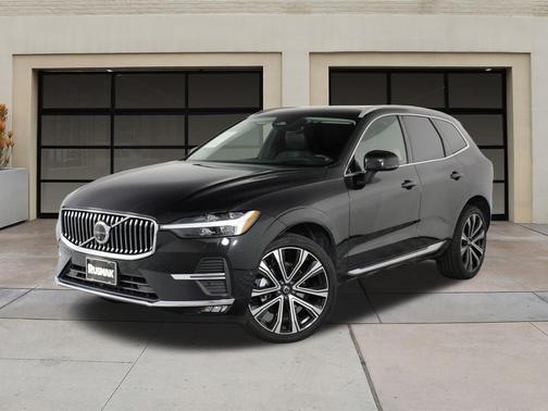 2023 Volvo XC60 B5 Ultimate Bright Theme